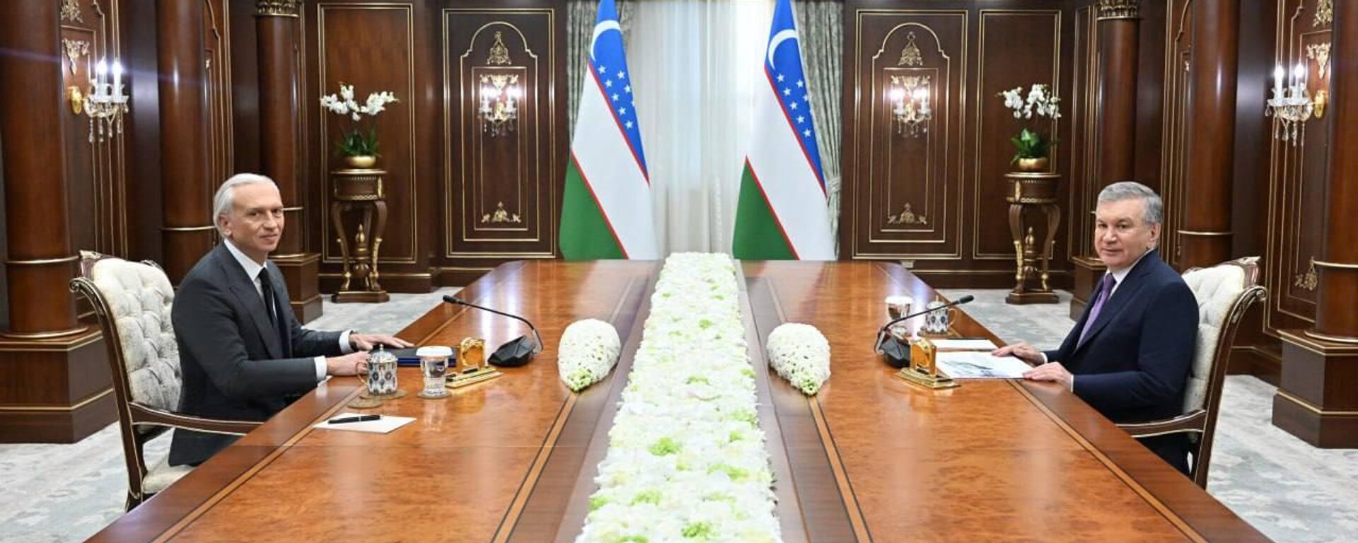 Prezident Uzbekistana rassmotrel perspektivnie plani sotrudnichestva s kompaniyey Gazprom neft - Sputnik O‘zbekiston, 1920, 09.07.2025