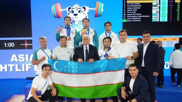 Тяжелоатлеты Узбекистана завоевали 20 медалей в очередной день чемпионата Азии - Sputnik Ўзбекистон