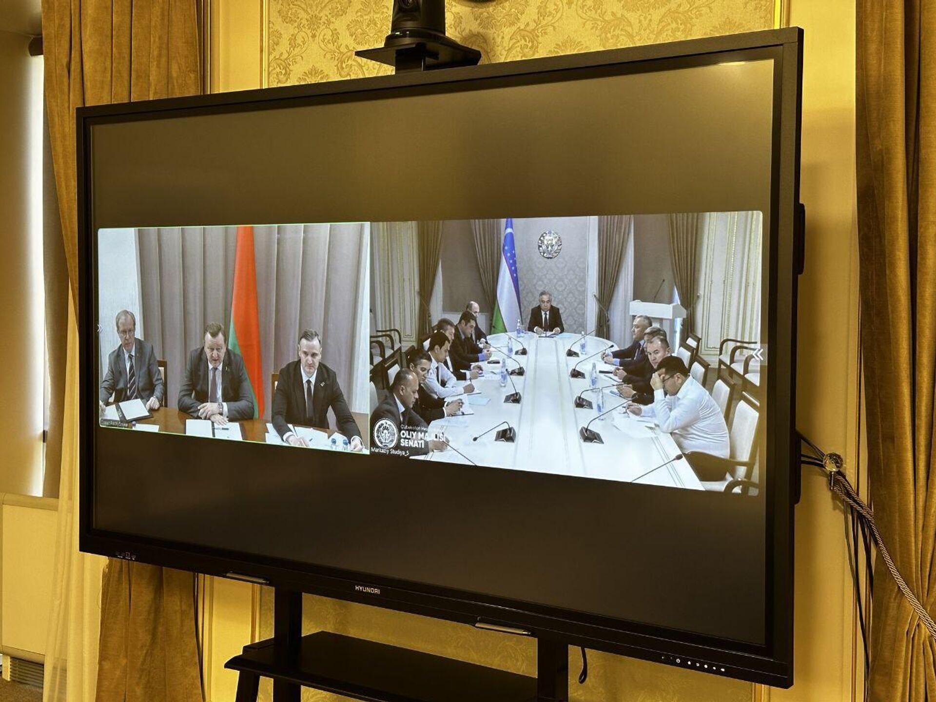 Обсуждены вопросы подготовки к Третьему белорусско-узбекскому женскому бизнес-форуму Обсуждены вопросы подготовки к Третьему белорусско-узбекскому женскому бизнес-форуму - Sputnik Ўзбекистон, 1920, 19.07.2025