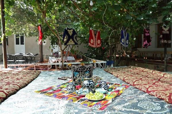 Село Касри Орифон в Бухарской области получило статус туристической деревни Село Касри Орифон в Бухарской области получило статус туристической деревни - Sputnik Узбекистан