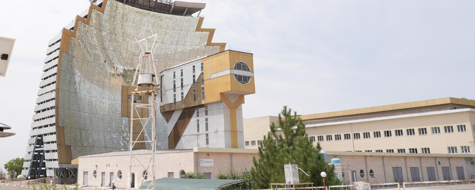 Марказий Осиёда ягона Катта Қуёш печи да қандай кашфиётлар амалга оширилмоқда?   - Sputnik Ўзбекистон, 1920, 27.07.2025