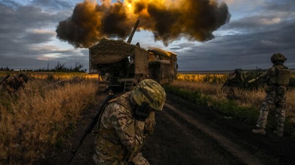 Боевая работа артиллеристов группировки войск Центр на Красноармейском направлении СВО - Sputnik Узбекистан