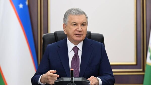 Шавкат Мирзиёев ознакомился с презентацией предложений по совершенствованию военного образования - Sputnik Ўзбекистон