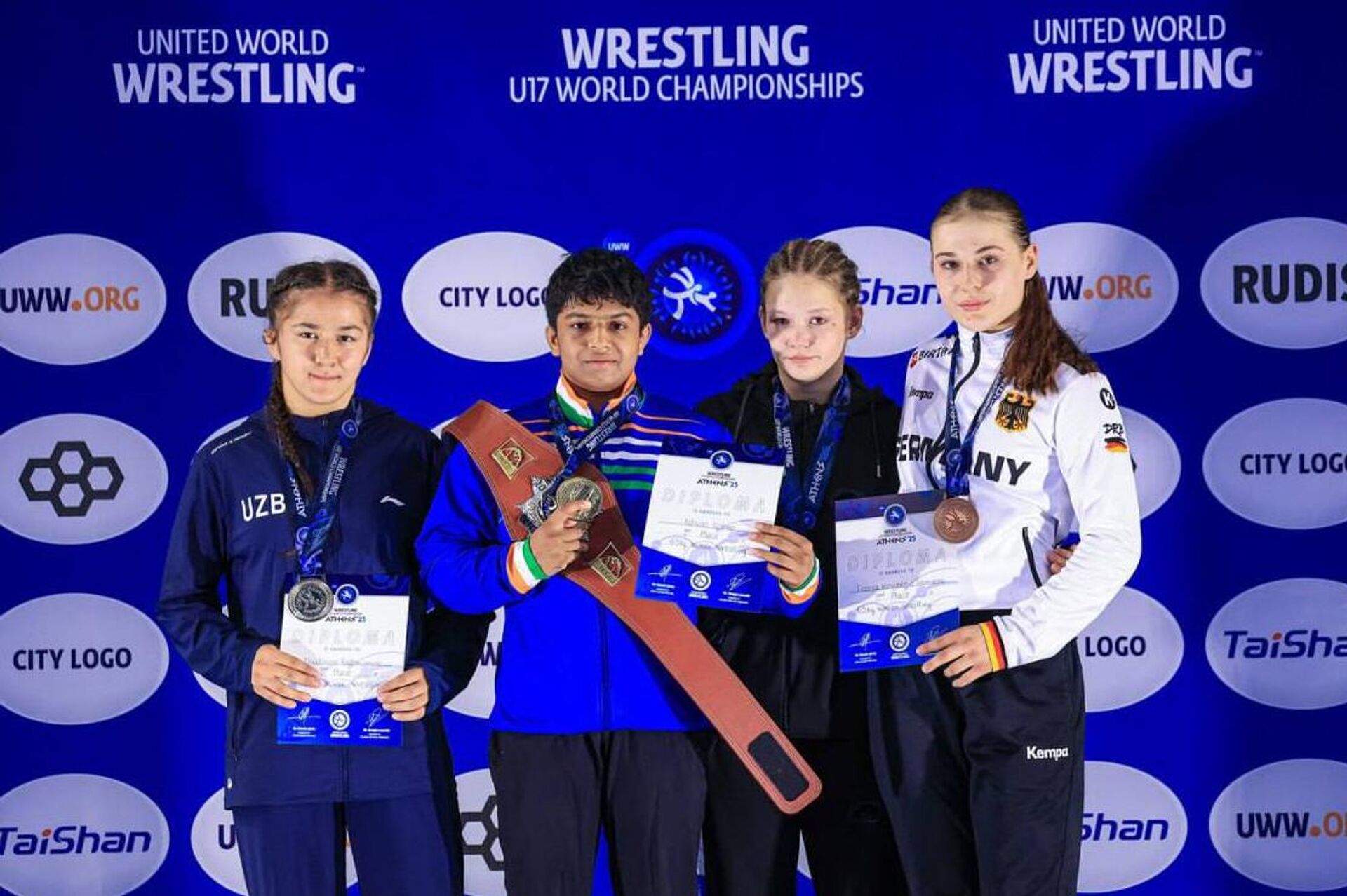 Чемпионат мира U17 по спортивной борьбе  - Sputnik Узбекистан, 1920, 01.08.2025