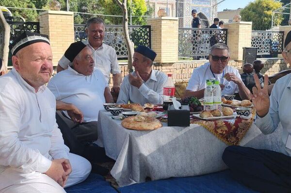 В Самарканде проходит Международный фестиваль плова.  - Sputnik Узбекистан