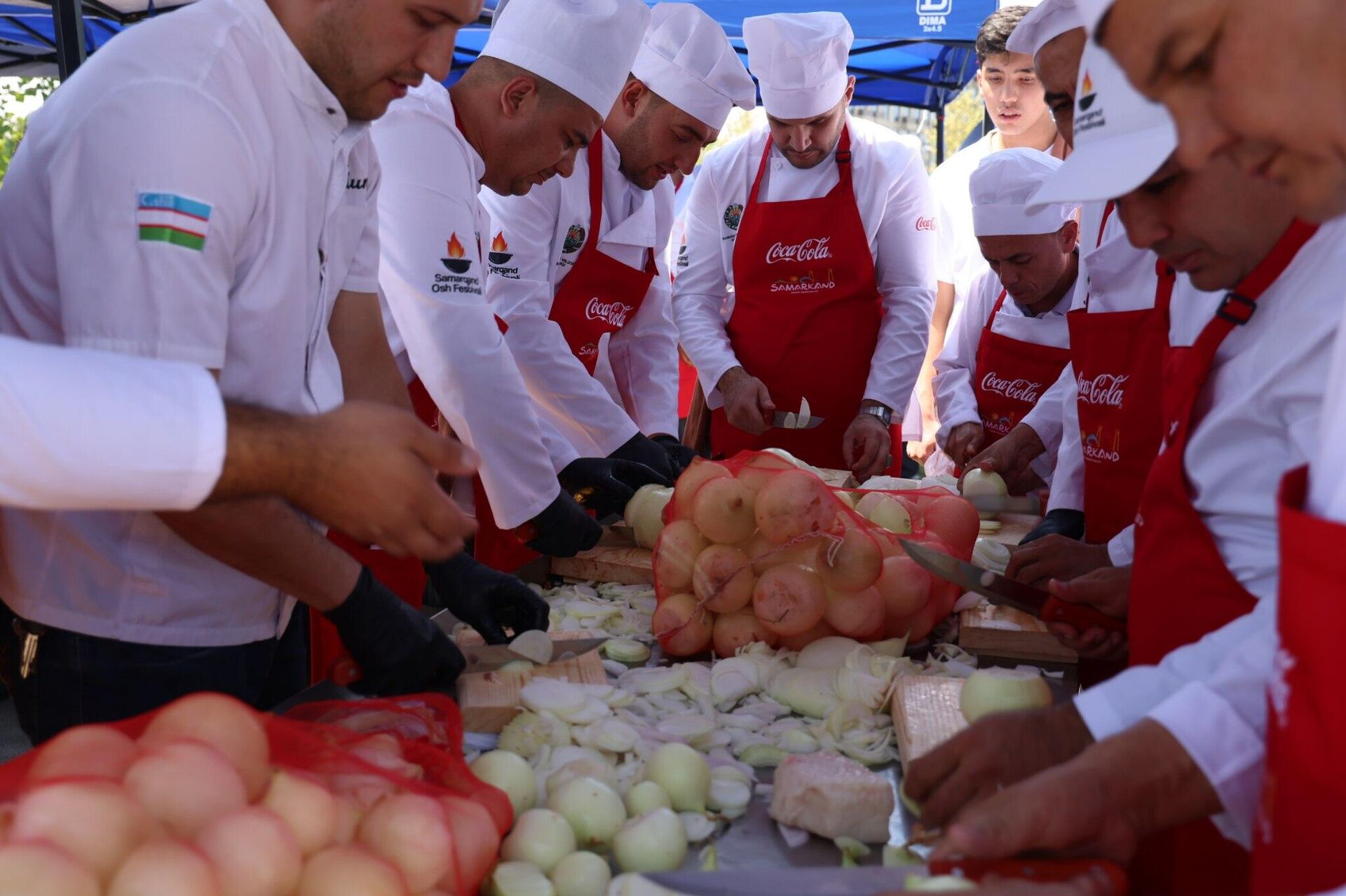 В Самарканде прошел первый фестиваль плова - Sputnik Узбекистан, 1920, 04.08.2025