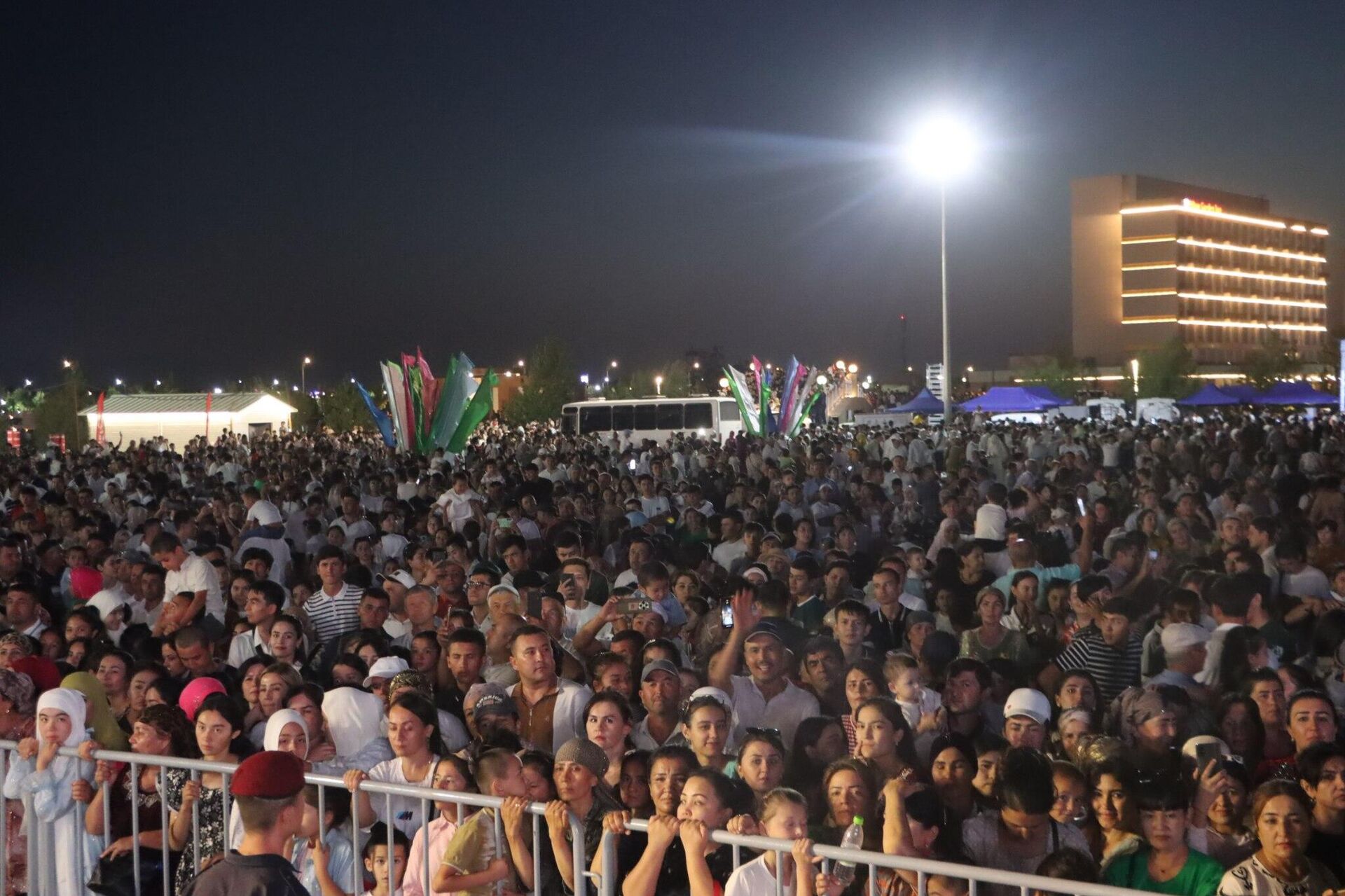 В Самарканде прошел первый фестиваль плова - Sputnik Узбекистан, 1920, 04.08.2025