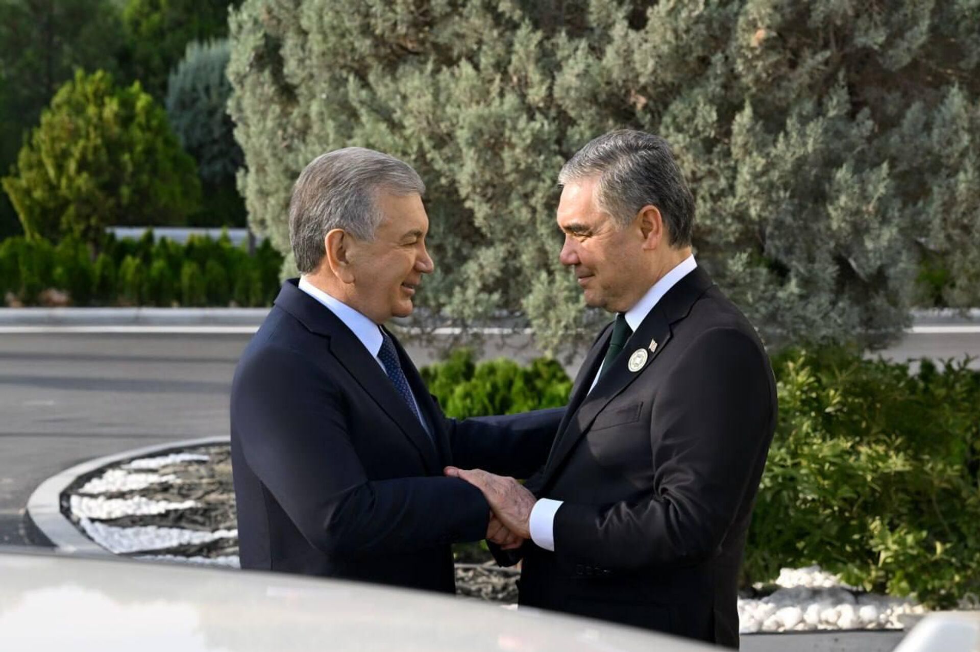 Шавкат Мирзиёев провел встречу с Председателем Халк Маслахаты Туркменистана Гурбангулы Бердымухамедовым - Sputnik Узбекистан, 1920, 05.08.2025