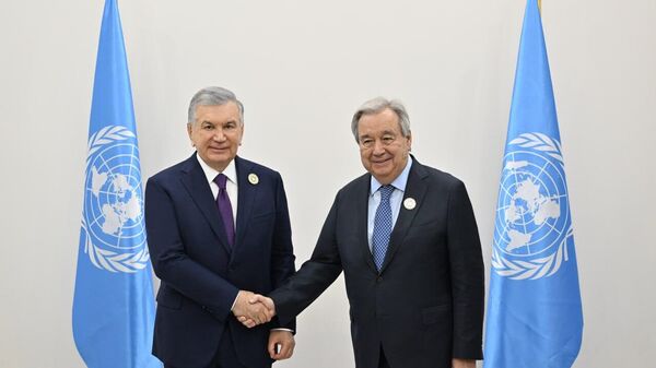 Шавкат Мирзиёев и Антониу Гутерриш обсудили вопросы вовлечения Афганистана в региональные процессы сотрудничества - Sputnik Узбекистан