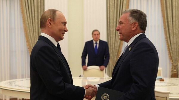 Владимир Путин принял в Кремле специального посланника Президента США Стивена Уиткоффа - Sputnik Ўзбекистон