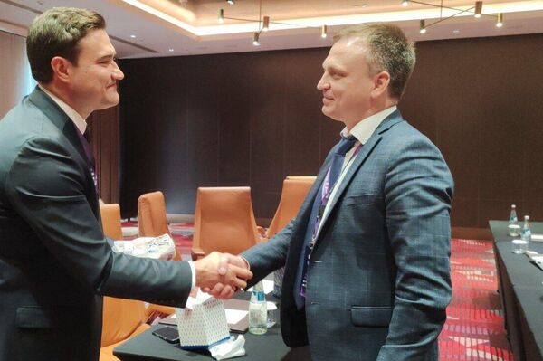 В Самарканде проходит форум по развитию технологий ИИ в странах СНГ - Sputnik Узбекистан