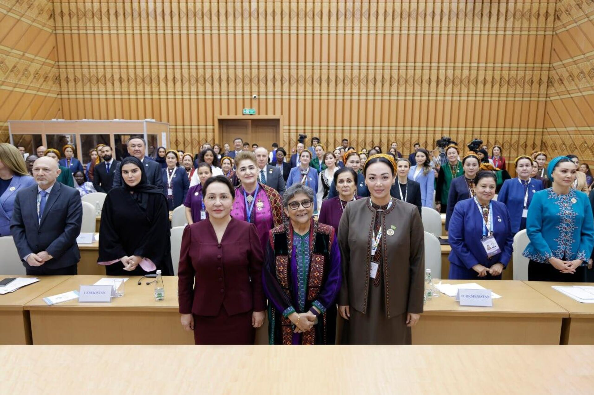 Танзила Нарбаева приняла участие в Форуме женщин-лидеров в Туркменистане. - Sputnik Узбекистан, 1920, 08.08.2025