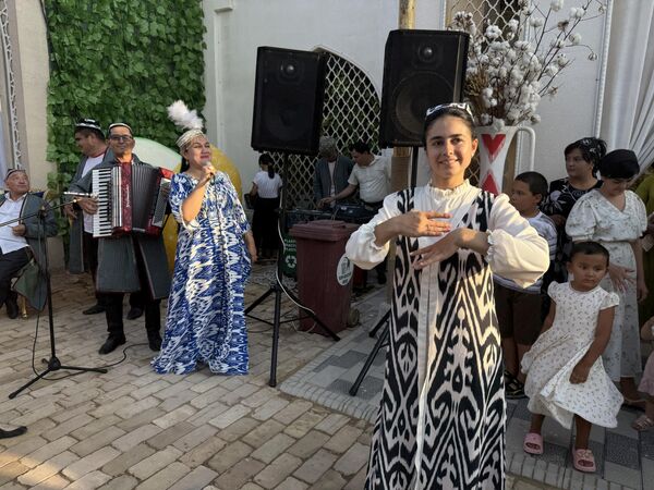 В Хиве проходит традиционный фестиваль дыни - Sputnik Узбекистан