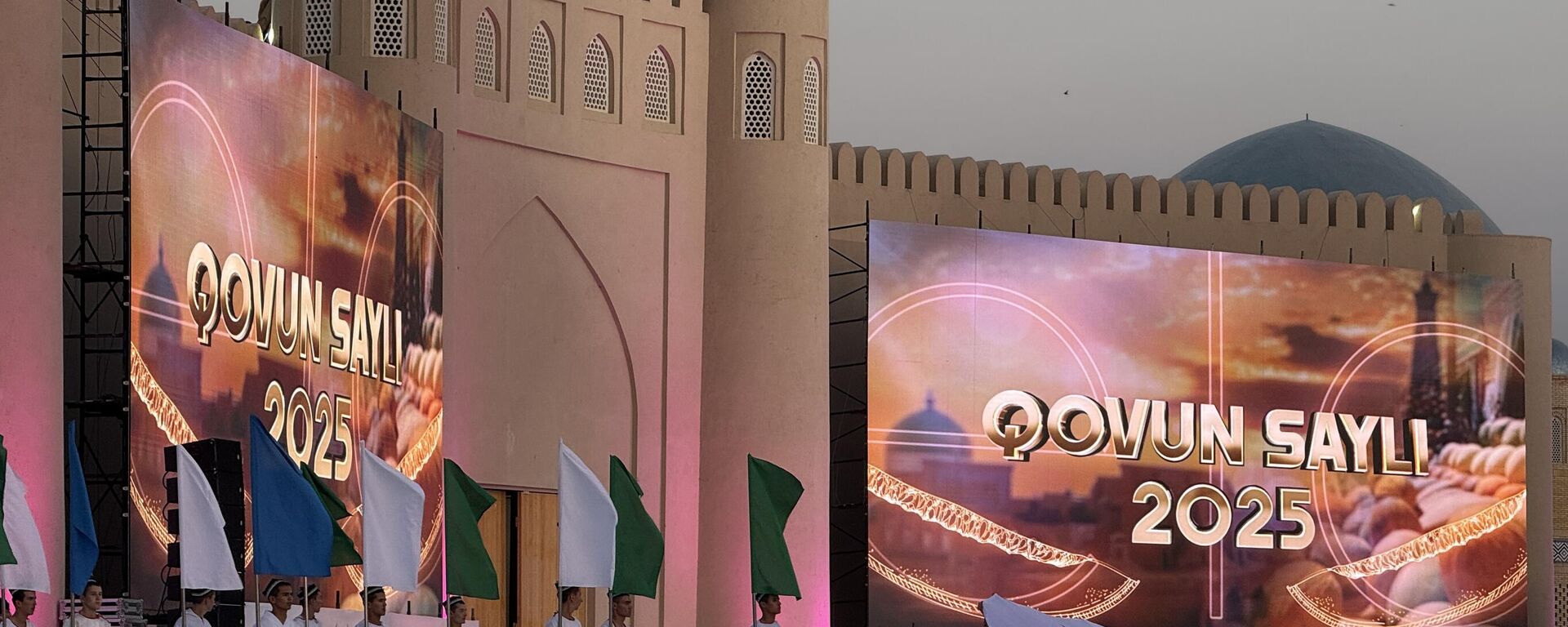 В Хиве завершился праздник дыни - Sputnik Узбекистан, 1920, 11.08.2025