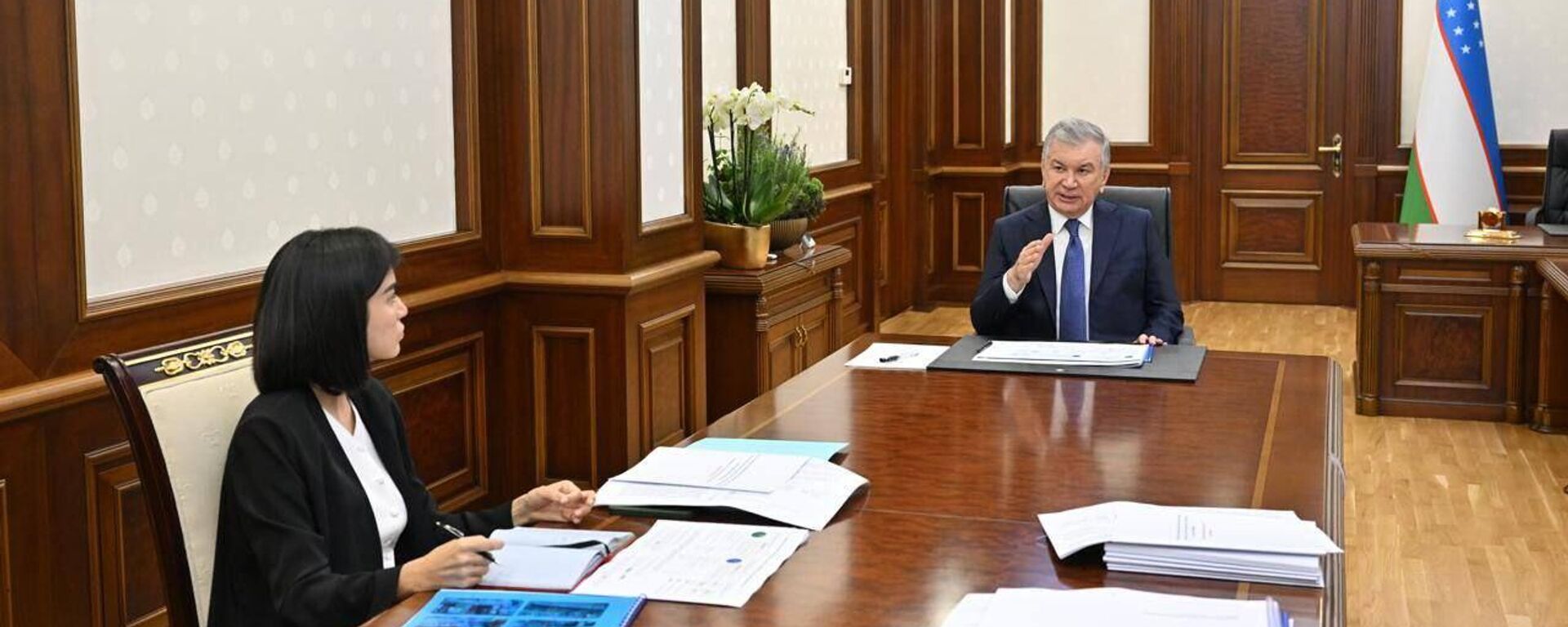 Президент Шавкат Мирзиёев ознакомился с презентацией по созданию благоприятных условий для индивидуальных предпринимателей и самозанятых лиц
Президент Шавкат Мирзиёев ознакомился с презентацией по созданию благоприятных условий для индивидуальных предпринимателей и самозанятых лиц
- Sputnik Ўзбекистон, 1920, 12.08.2025