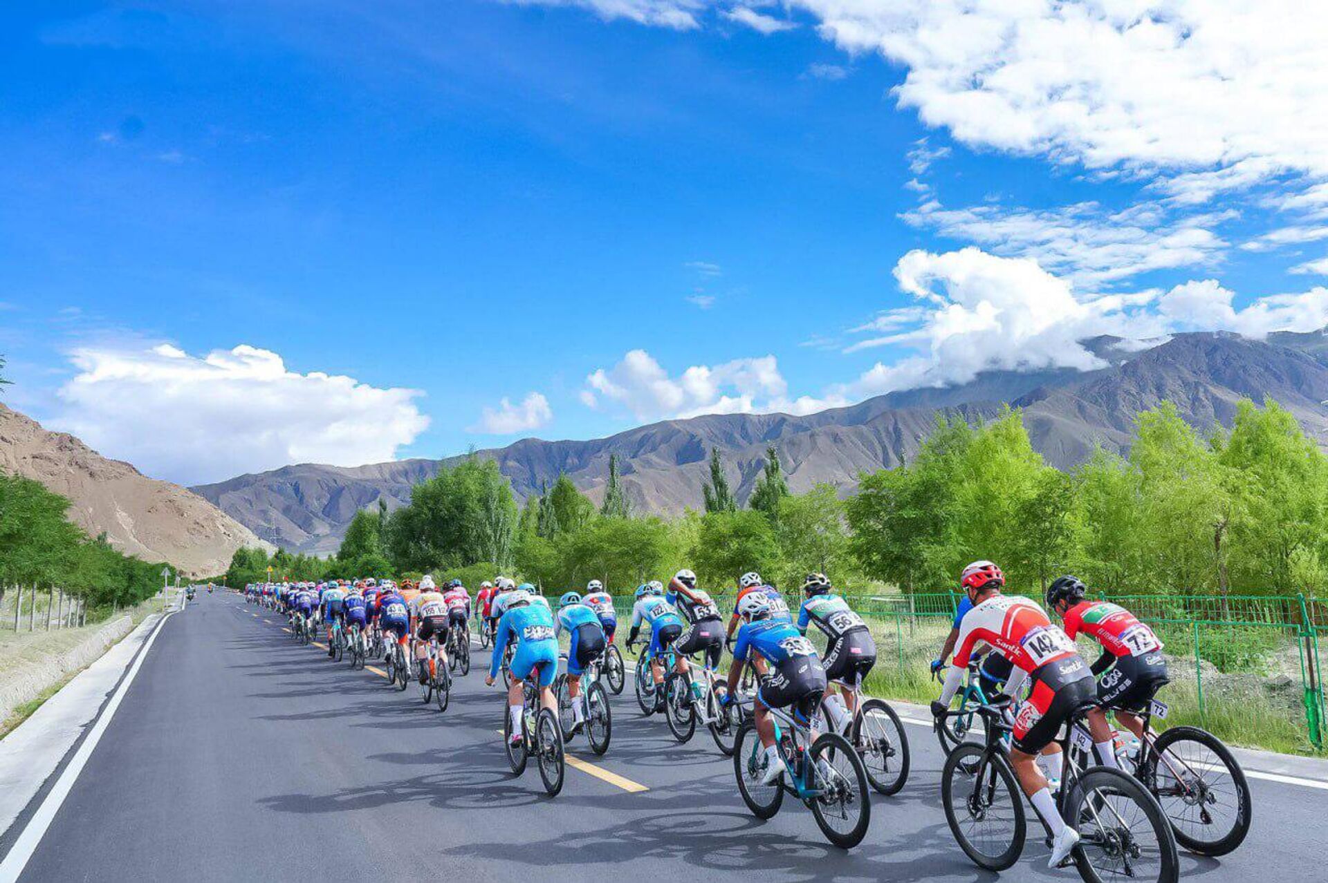 Никита Цветков признан лучшим азиатским велоспортсменом на турнире в Китае - Sputnik Узбекистан, 1920, 12.08.2025