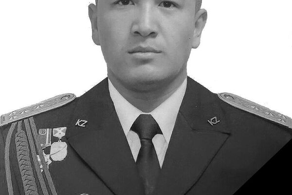 Тела всех трех членов экипажа пропавшего в Казахстане вертолета нашли - Sputnik Узбекистан