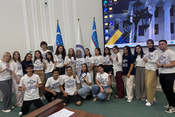 В Самарканде проходит международный летний лагерь студентов медицинских вузов - Sputnik Узбекистан