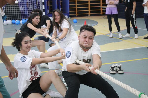 В Самарканде проходит международный летний лагерь студентов медицинских вузов - Sputnik Узбекистан