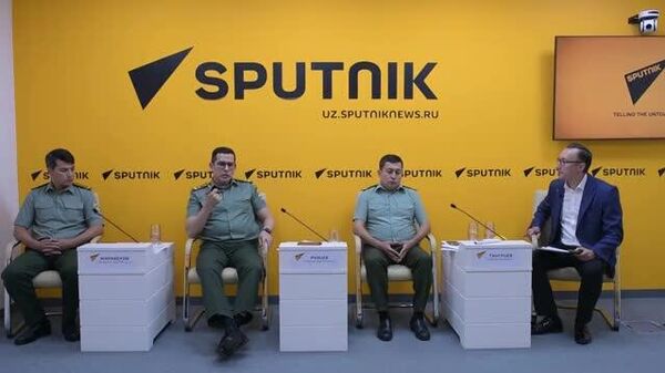 Начальник управления Таможенного комитета при Минэкономики и финансов РУз Равшан Рузиев на пресс-конференции в МПЦ @SputnikUzbekistan рассказал об активном сотрудничестве с Россией - Sputnik Узбекистан