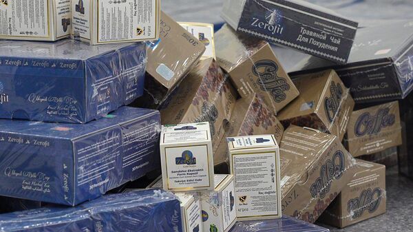 От чудо-средств до тонны изъятых наркотиков: как таможня Узбекистана защищает здоровье людей - Sputnik Узбекистан