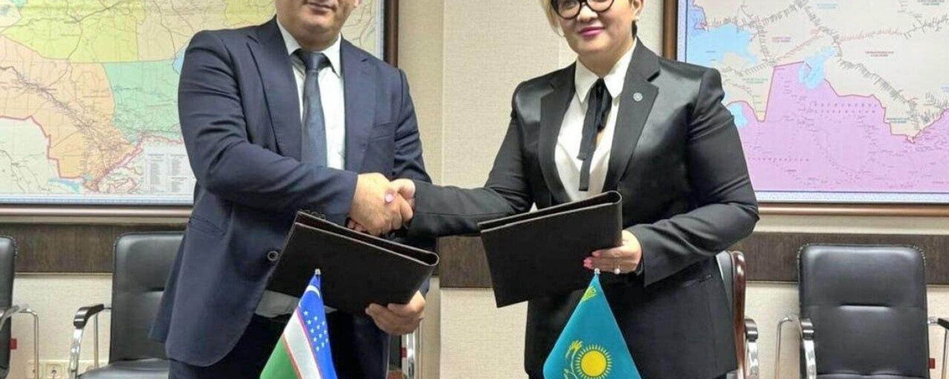 Узбекистан и Казахстан расширяют сотрудничество в авиационной сфере - Sputnik Узбекистан, 1920, 16.08.2025