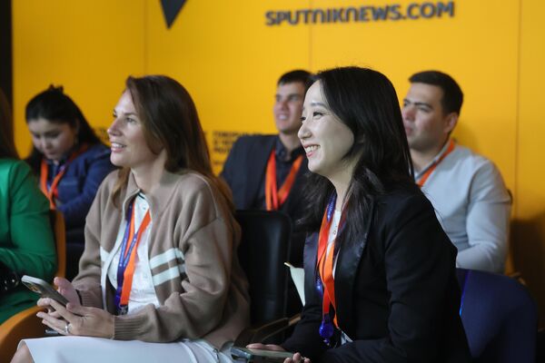 МДҲ мамлакатлари журналистлари учун “SputnikPro на Зубовском” дастурининг ўн биринчи модули бўлиб ўтди. - Sputnik Ўзбекистон