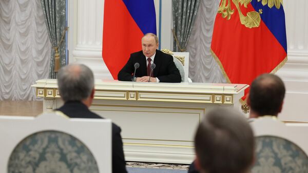 Президент Владимир Путин провел совещание по итогам российско-американской встречи в верхах - Sputnik Ўзбекистон