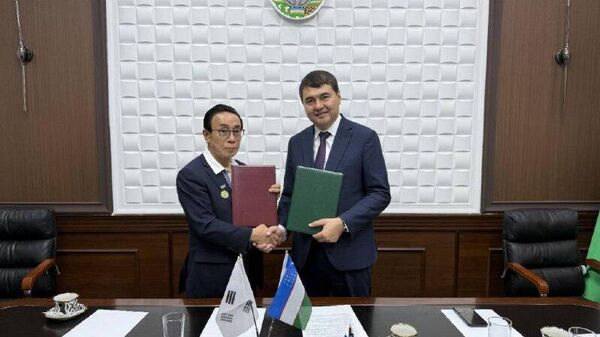 Врачи-волонтеры из Южной Кореи провели в Самарканде медицинскую акцию - Sputnik Узбекистан