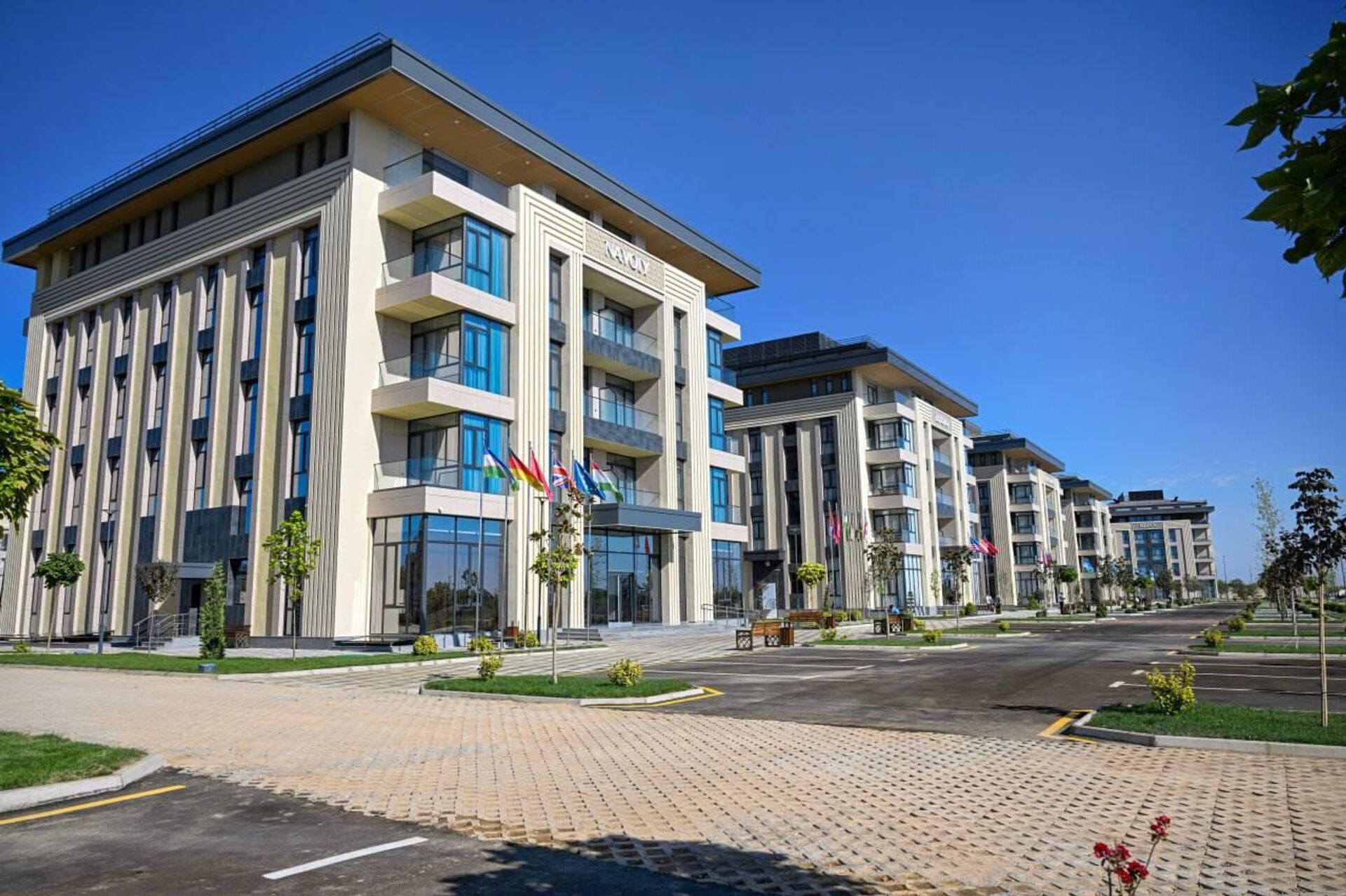 Toshkent shahridagi “Yangi O‘zbekiston” bog‘i yaqiniga zamonaviy mehmonxonalar majmuasi qurildi - Sputnik O‘zbekiston, 1920, 19.08.2025