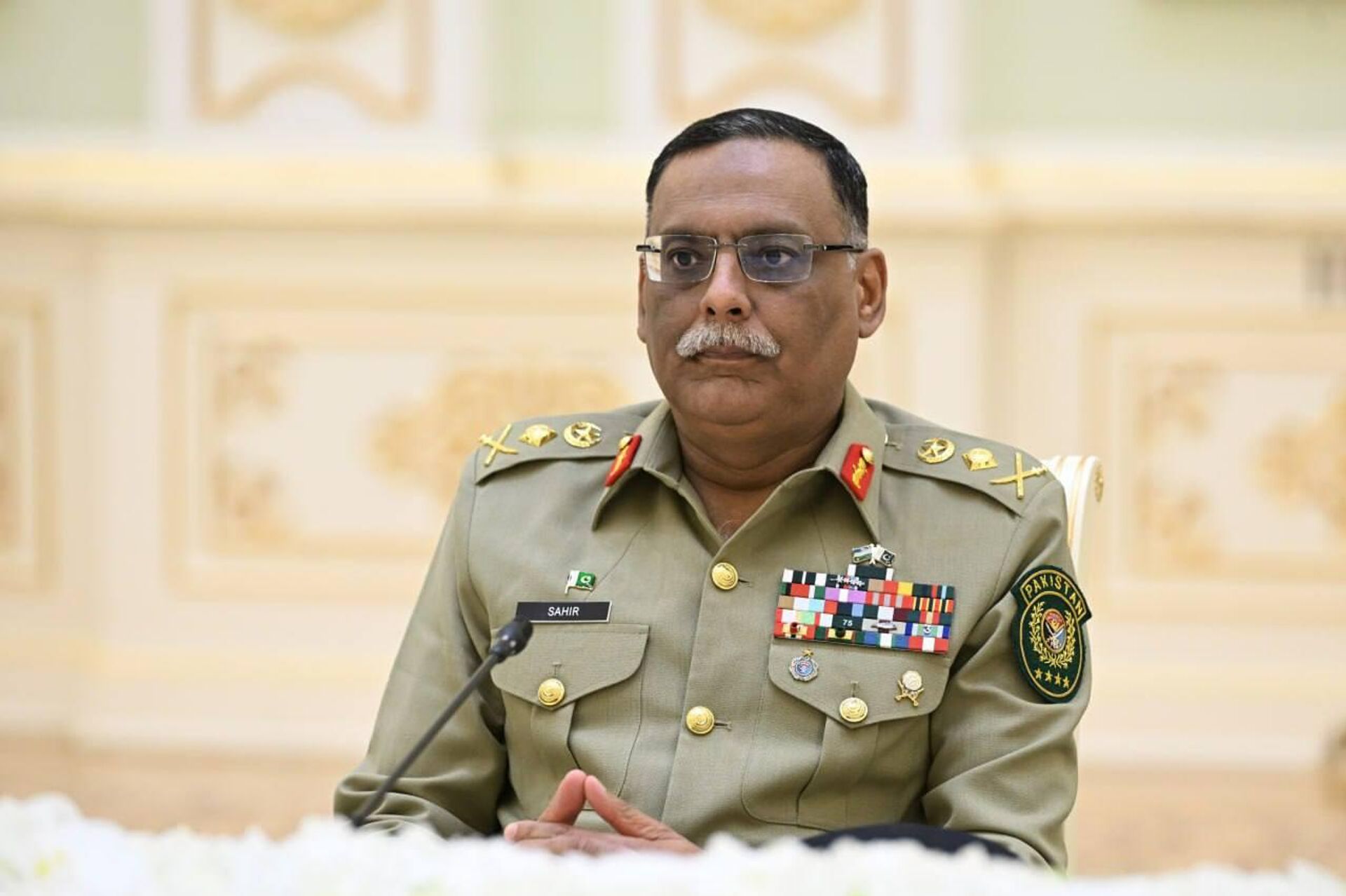 Президент Узбекистана принял делегацию Пакистана
 - Sputnik Узбекистан, 1920, 20.08.2025