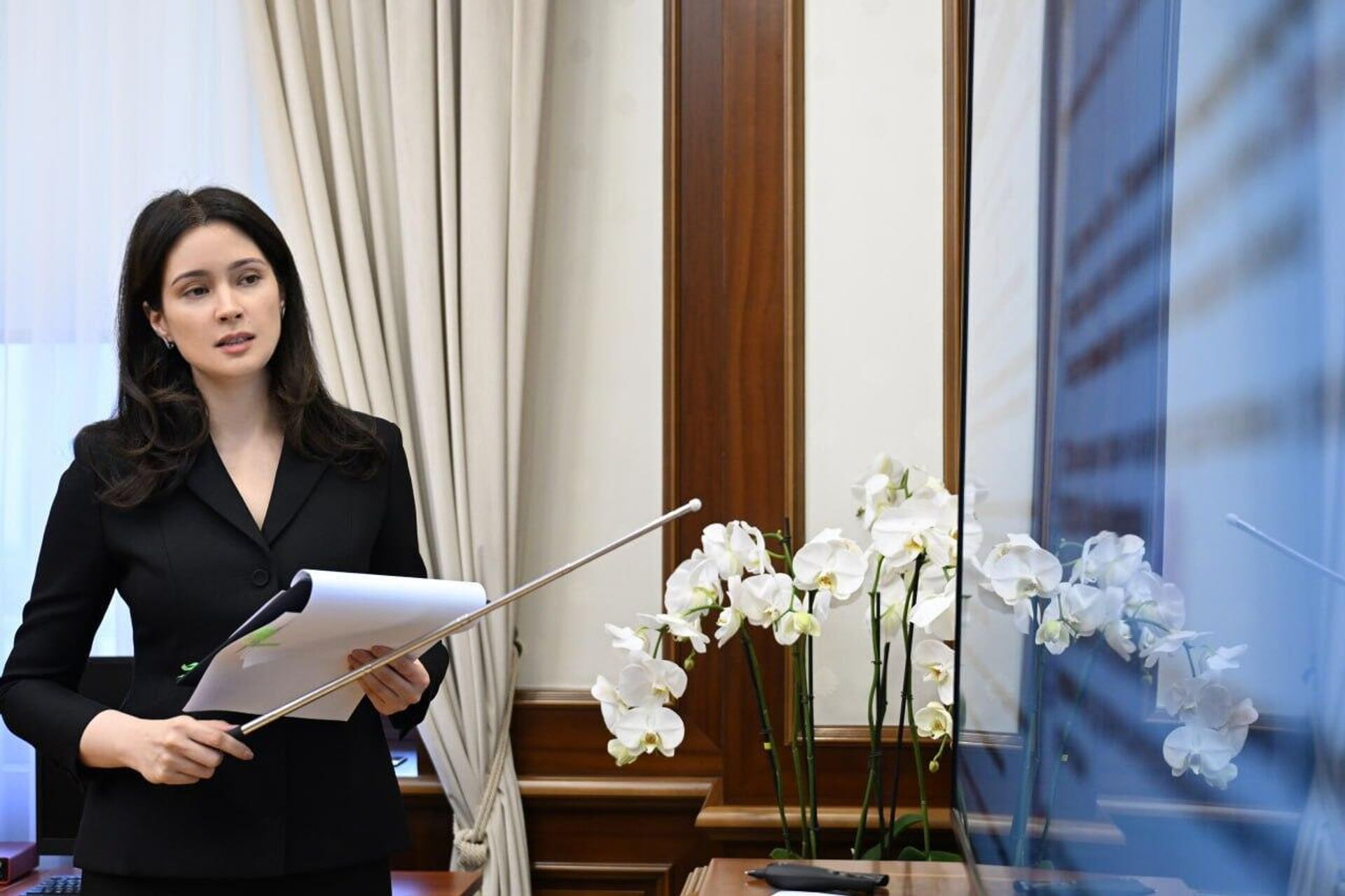 Президент ознакомился с презентацией предложений по трансформации системы здравоохранения  - Sputnik Ўзбекистон, 1920, 20.08.2025
