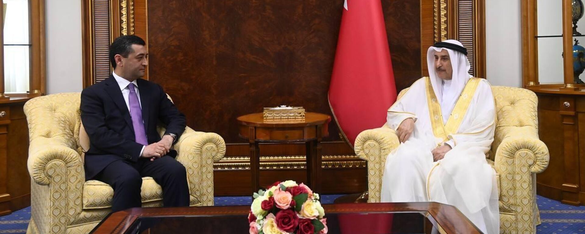 Ministr inostrannix del Respubliki Uzbekistan vstretilsya s zamestitelem Premyer-ministra Baxreyna  - Sputnik O‘zbekiston, 1920, 21.08.2025