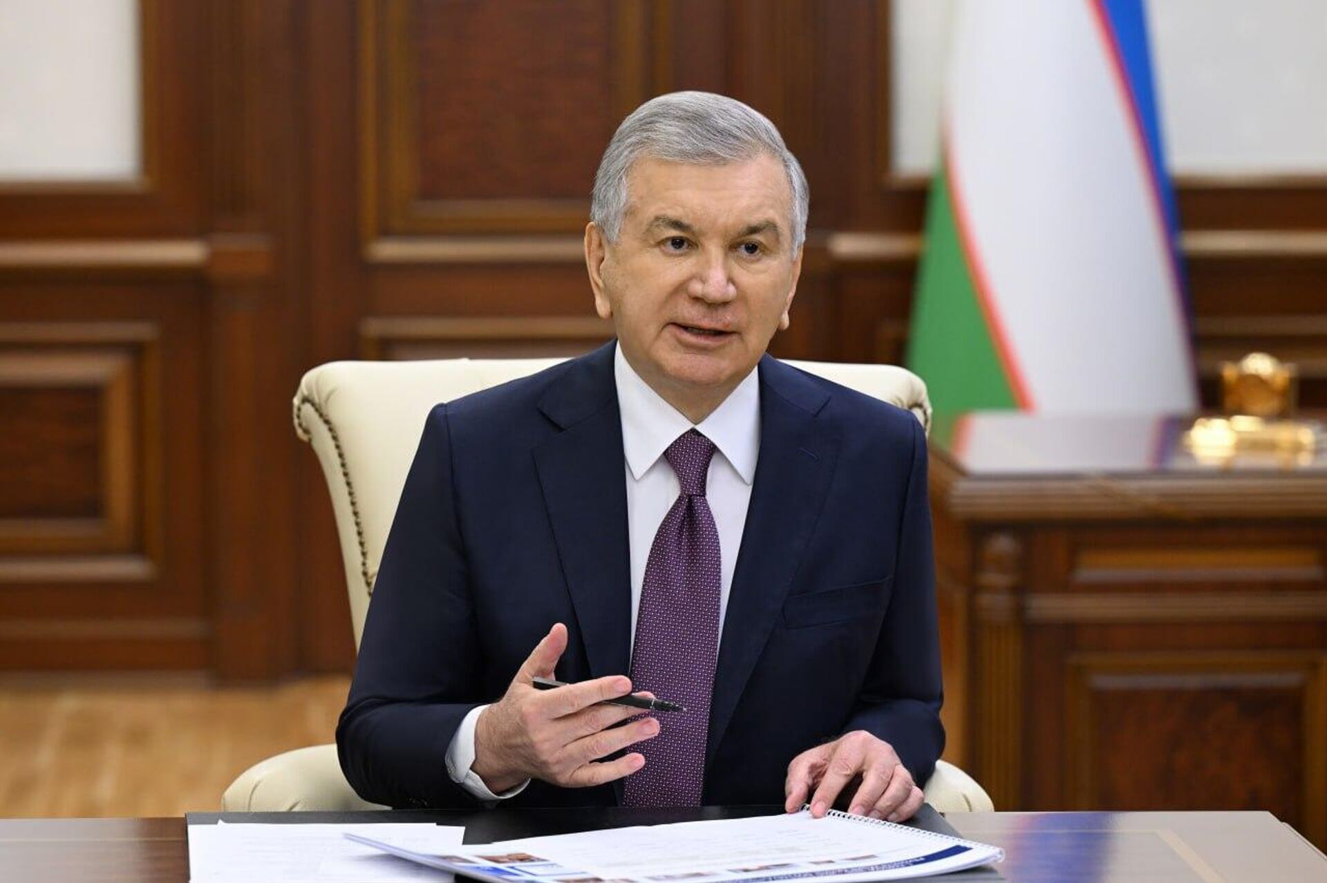 Президент ознакомился с презентацией по вопросам совершенствования судебной системы и обеспечения правосудия - Sputnik Узбекистан, 1920, 22.08.2025