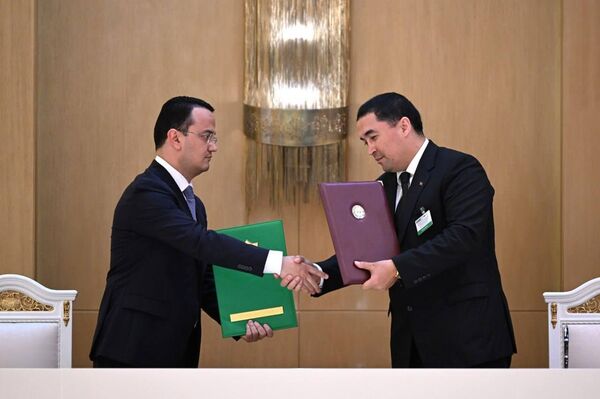 Президент Узбекистана, Национальный лидер туркменского народа и президент Азербайджана приняли Совместное заявление. - Sputnik Узбекистан