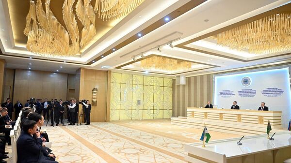 Шавкат Мирзиёев, Гурбангулы Бердымухамедов и Ильхам Алиев выступили с заявлениями для СМИ по итогам переговоров. - Sputnik Узбекистан