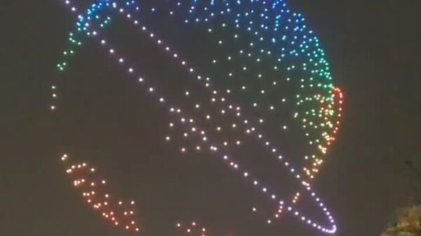 Небо над Регистаном озарили сотни дронов - Sputnik Узбекистан