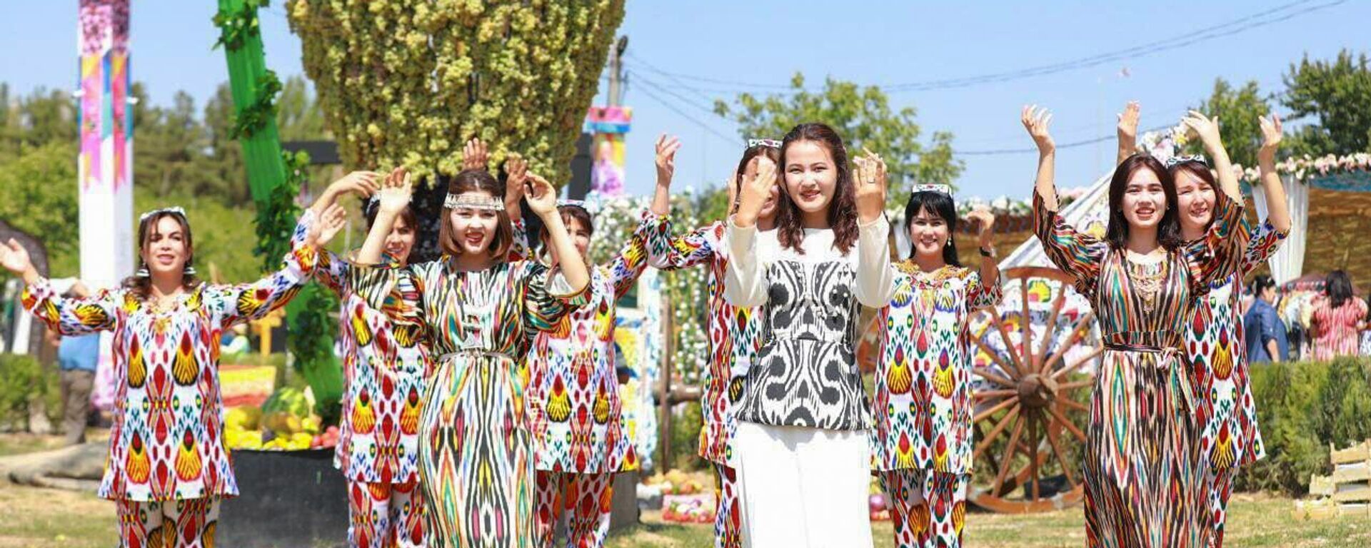 Международный фестиваль винограда и виноделия Узум сайли в Паркентском районе Ташобласти - Sputnik Узбекистан, 1920, 24.08.2025