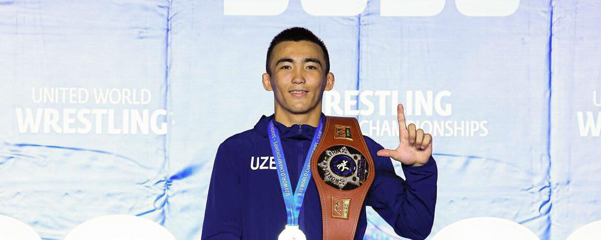 Айтжан Халмаханов во второй раз завоевал титул чемпиона мира - Sputnik Ўзбекистон, 1920, 25.08.2025