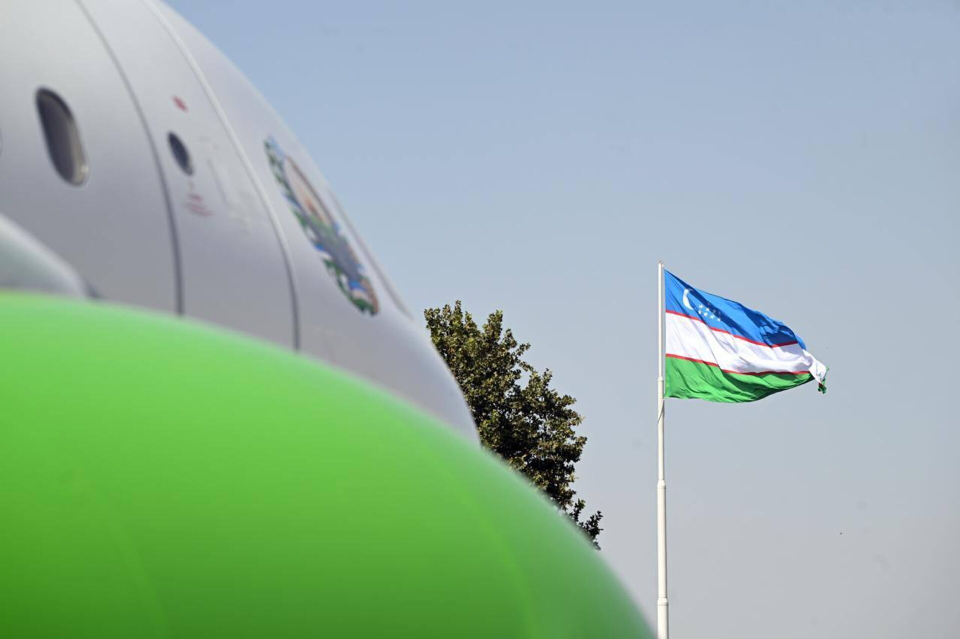 Президент отбыл в Самарканд - Sputnik Узбекистан, 1920, 25.08.2025