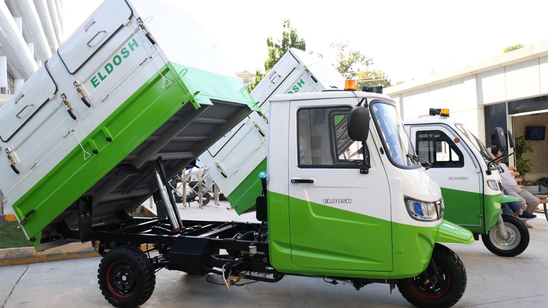 В Самарканде наладили производство электромотороллеров для вывоза отходов В Самарканде наладили производство электромотороллеров для вывоза отходов - Sputnik Узбекистан, 1920, 25.08.2025