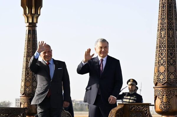 Король Иорданского Хашимитского Королевства Абдалла II ибн аль-Хусейн прибыл в Узбекистон с государственным визитом. Король Иорданского Хашимитского Королевства Абдалла II ибн аль-Хусейн прибыл в Узбекистон с государственным визитом. - Sputnik Ўзбекистон