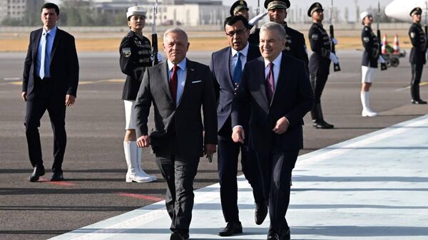 Король Иордании Абдалла II ибн аль-Хусейн прибыл в Самарканд - Sputnik Узбекистан