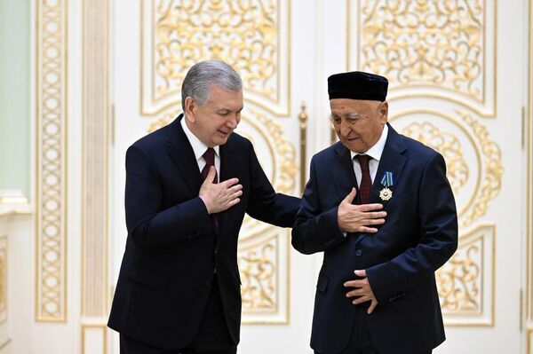 Президент: каждое достижение служит возвышению достоинства и защите прав человека - Sputnik Узбекистан