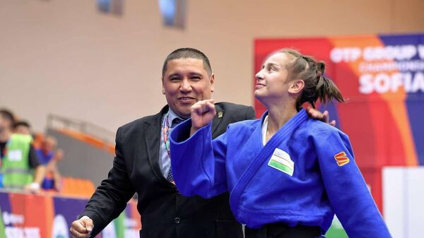 Сборная Узбекистана завоевала 3 золотые медали в первый же день Чемпионата мира по дзюдо - Sputnik Ўзбекистон