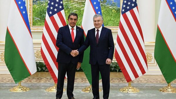 Дональд Трамп поздравил Узбекистан с Днем независимости - Sputnik Узбекистан