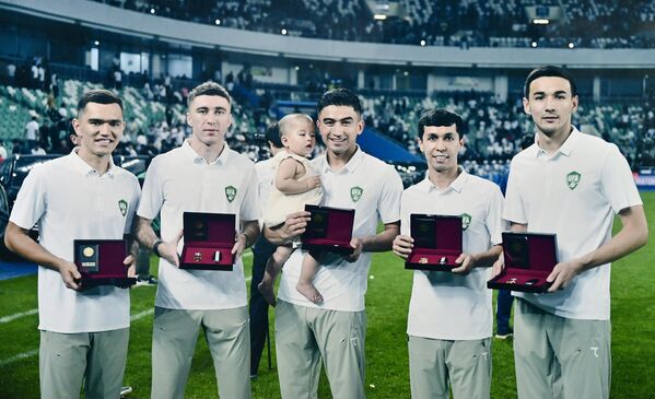“Янги Ўзбекистонни суратларда кашф этамиз!” фотокўргазмасида архив суратлар “Янги Ўзбекистонни суратларда кашф этамиз!” фотокўргазмасида архив суратлар - Sputnik Ўзбекистон
