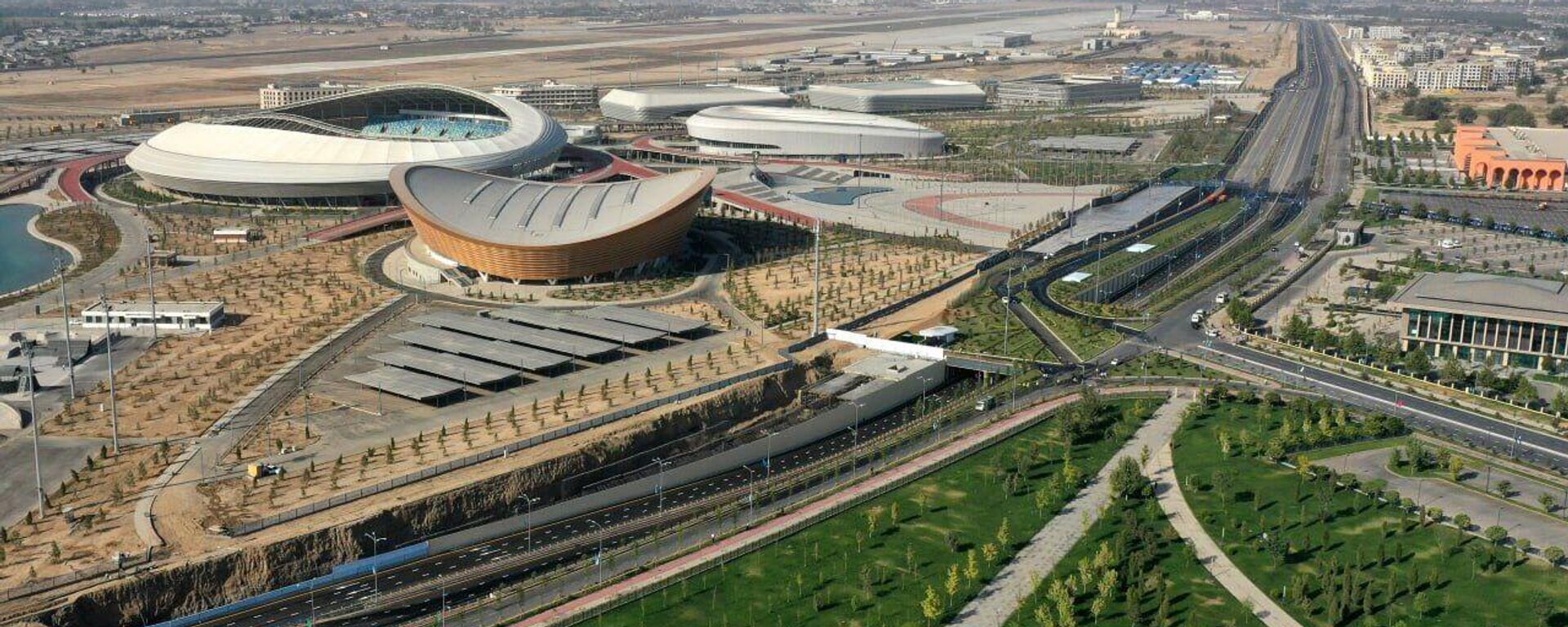 Президент Шавкат Мирзиёев ознакомился с автомобильным тоннелем на улице Новый Узбекистан в Ташкенте. - Sputnik Узбекистан, 1920, 29.08.2025