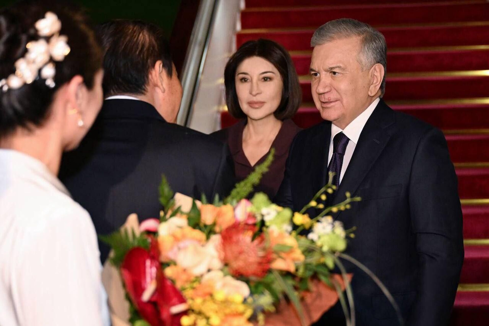 Президент Узбекистан Шавкат Мирзиёев вместе с супругой прибыл с официальным визитом в город Тяньцзинь.  - Sputnik Узбекистан, 1920, 31.08.2025