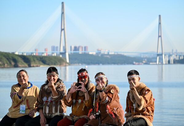 Шарқий иқтисодий форум иштирокчилари - Sputnik Ўзбекистон